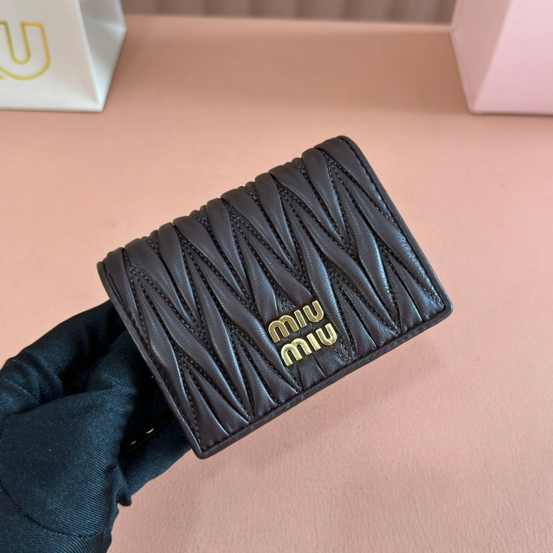 SMALL MATELASSÉ NAPPA LEATHER CARD HOLDER DARK BROWN