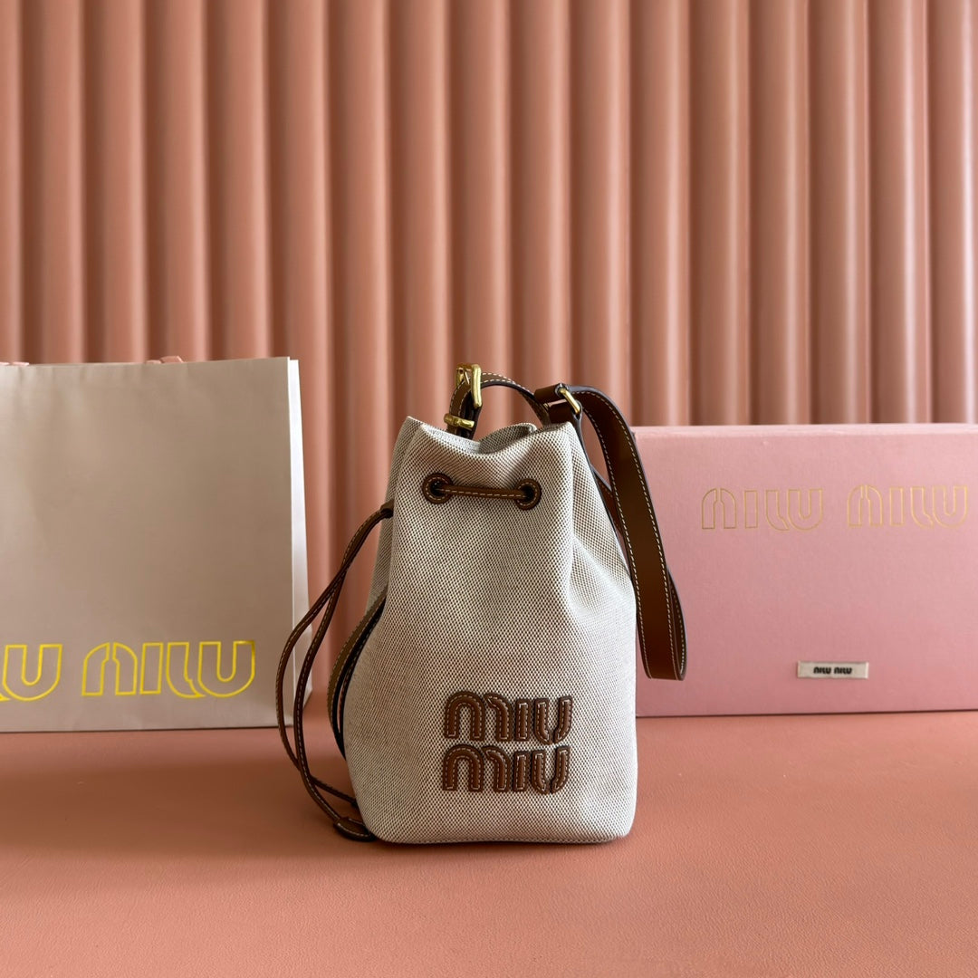 BUCKET BAG 22 BEIGE AND BRANDY IN CANVAS